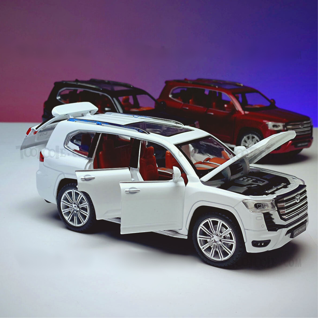 Diecast Car 1:24 Land Cruiser LC300 SUV Pull Back Car Model with Sound Light - Trendytoys