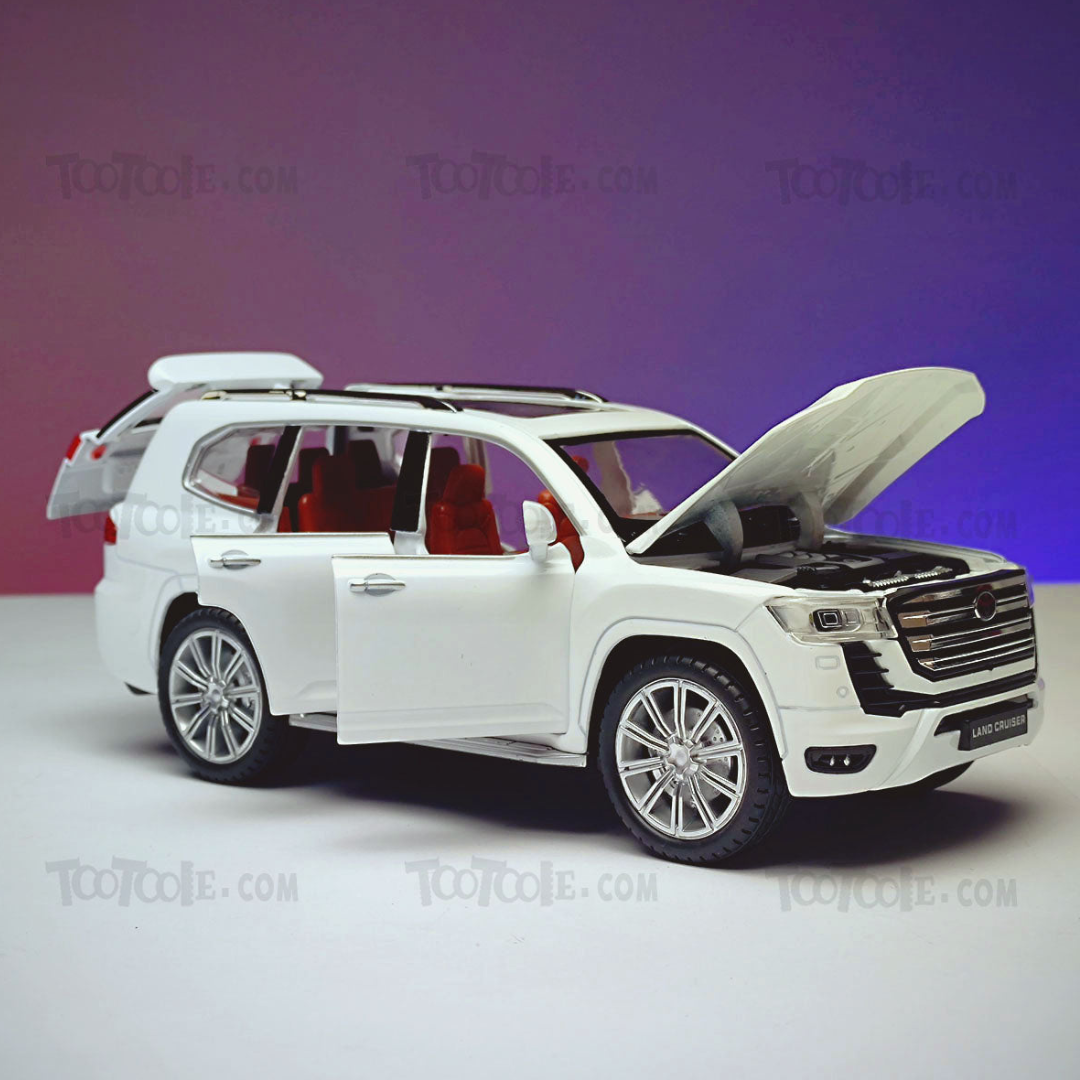 Diecast Car 1:24 Land Cruiser LC300 SUV Pull Back Car Model with Sound Light - Trendytoys