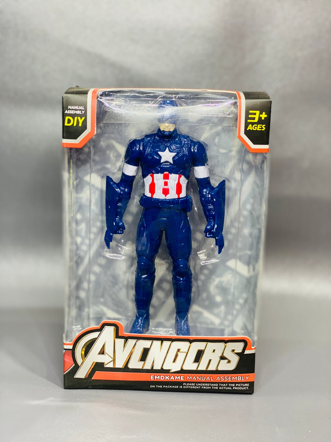 AVENGERS SINGLE BOX ACTION FIGURE - Trendytoys