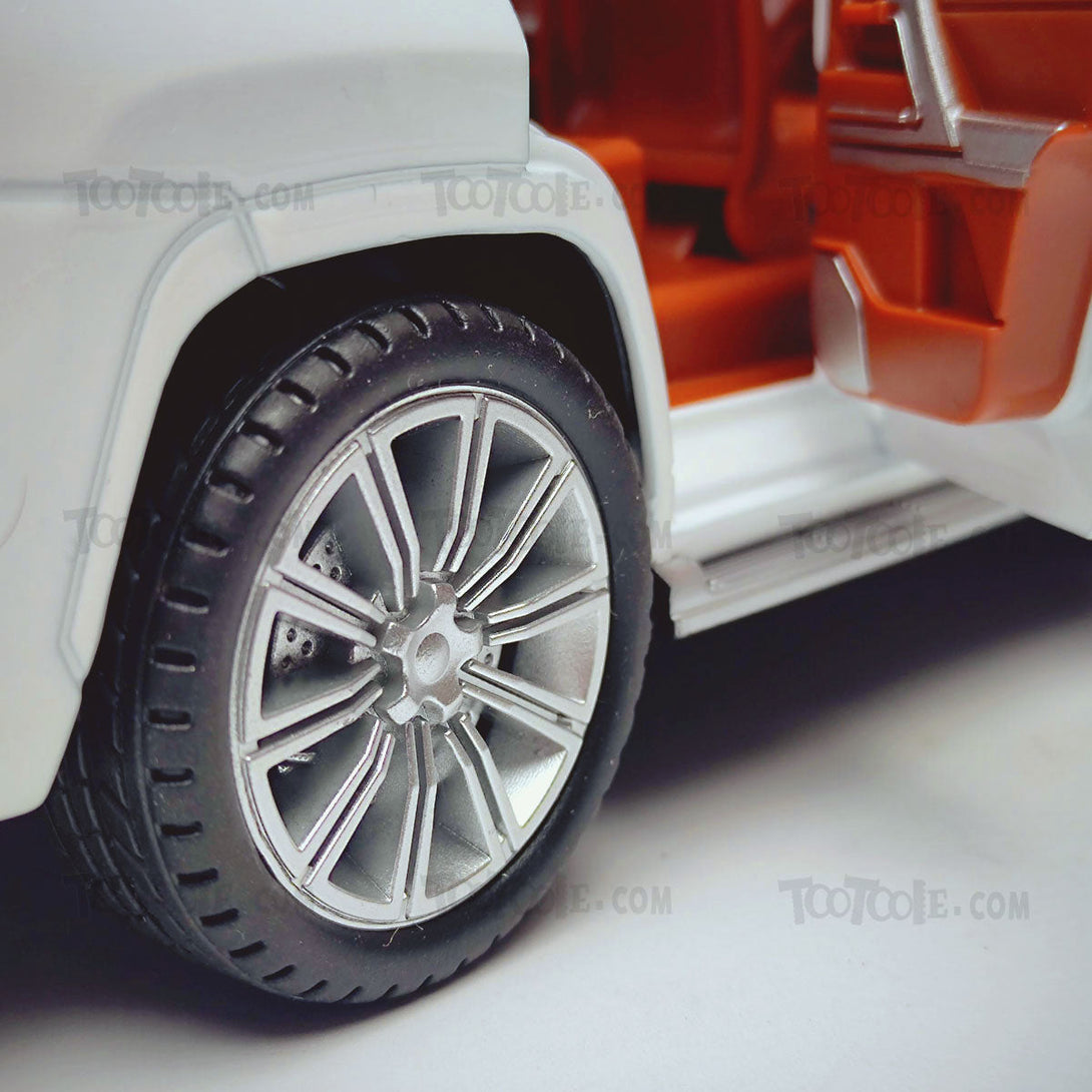 diecast-car-1-24-land-cruiser-lc300-suv-pull-back-car-model-with-sound-light-tootooie