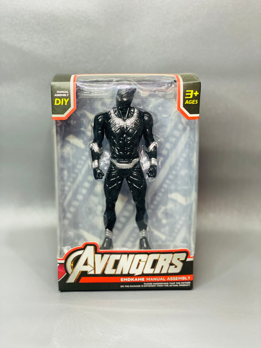 AVENGERS SINGLE BOX ACTION FIGURE - Trendytoys