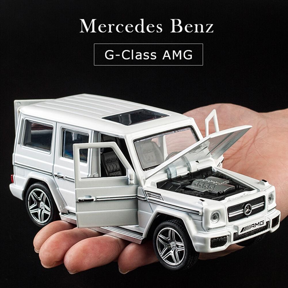 1:32 Mercedes G65 AMG  Luxury SUV Pull Back Car Model with Light (plastic)