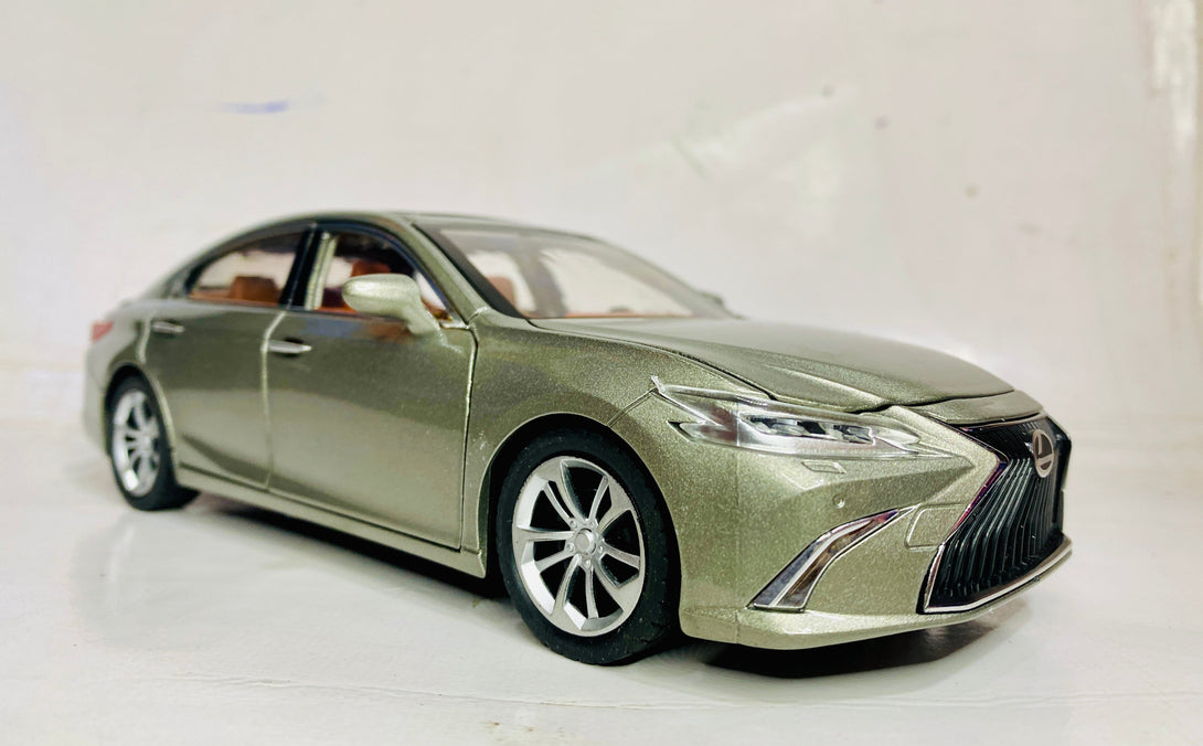 1:24 Toyota Lexus Es300 Die Cast Metal Model Car with Light and Sound - Trendytoys